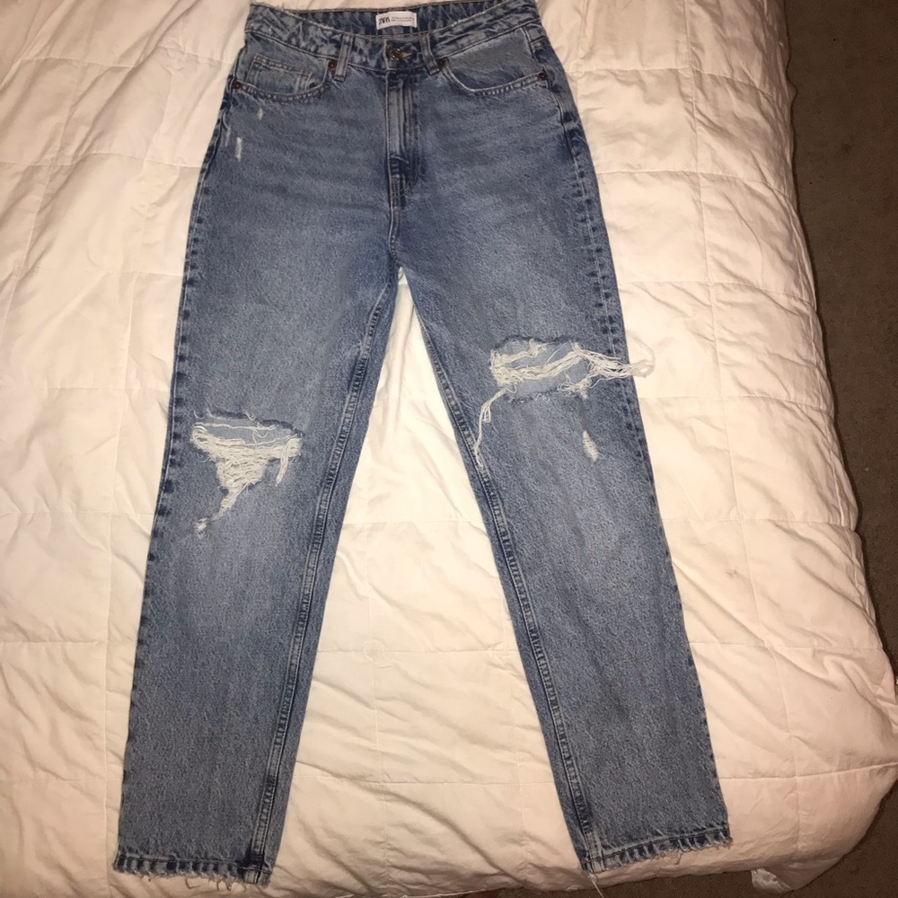 Zara ripped mom fit jeans